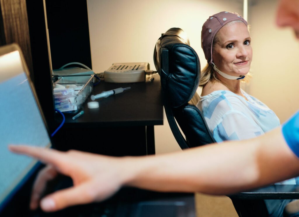 From Anxiety to Focus: How Neurofeedback Changes Brainwave Patterns  